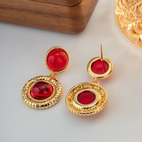 ◾️18k Gold Plated Red Vintage Drop Earrings - Picture 2 of 6